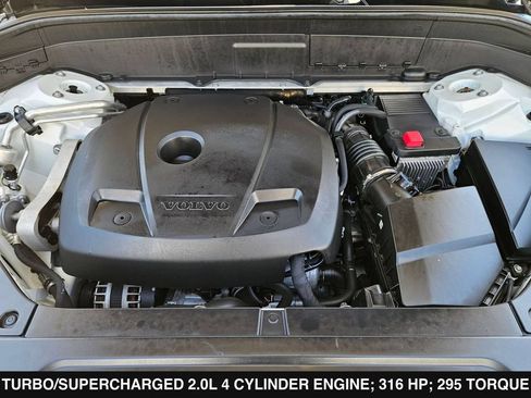 Used 2018 Volvo XC90 T6 Momentum w/ Convenience Package AWD/4WD image 37