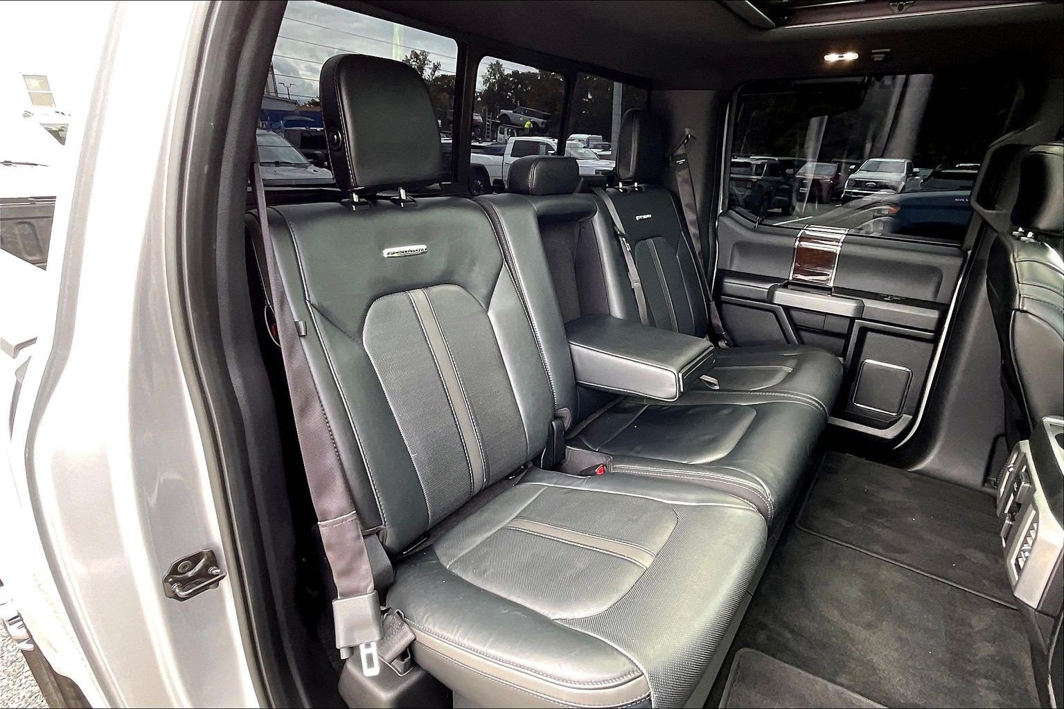Certified 2017 Ford F250 Platinum w/ Platinum Ultimate Package AWD/4WD image 27