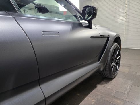 Used 2023 Aston Martin DBX image 9