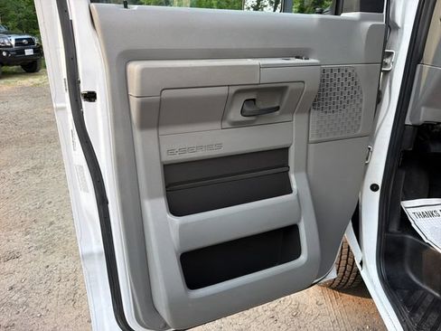 Used 2015 Ford E-350 and Econoline 350 Super Duty w/ Power Windows & Locks Group RWD image 11