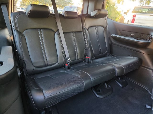 Used 2024 Jeep Wagoneer Series II w/ Convenience Group I AWD/4WD image 29