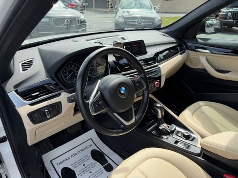 Used 2018 BMW X1 xDrive28i AWD/4WD image 11