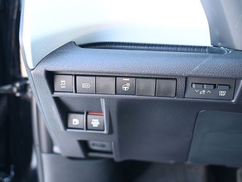 Used 2025 Toyota Sienna XSE image 23