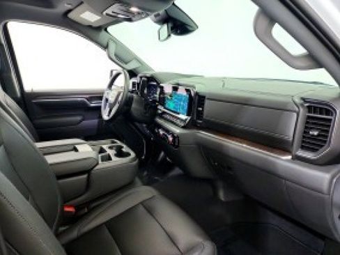 Used 2023 GMC Sierra 1500 SLT image 24