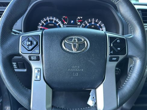 Used 2016 Toyota 4Runner SR5 image 18
