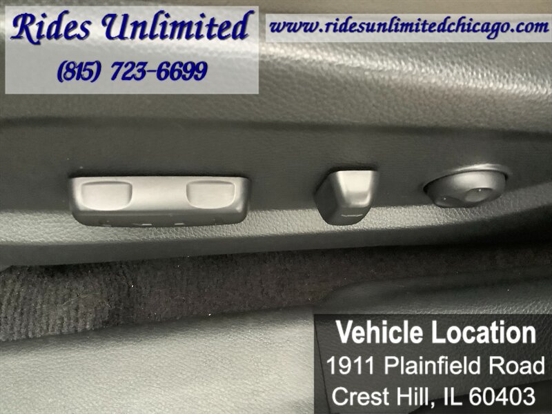 Used 2014 Hyundai Santa Fe GLS FWD image 12