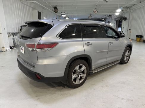 Used 2016 Toyota Highlander Limited image 5