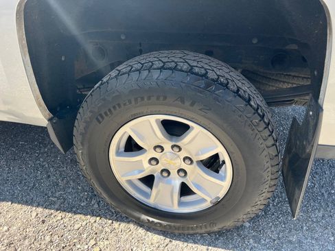 Used 2017 Chevrolet Silverado 1500 LT w/ All Star Edition AWD/4WD image 32