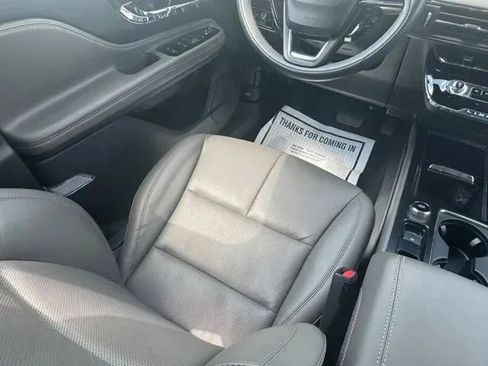 Used 2025 Lincoln Corsair AWD w/ Jet Appearance Package image 22