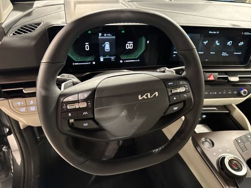 New 2026 Kia Sportage EX image 17