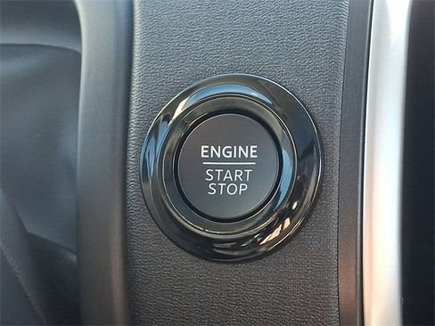 New 2025 Ford Expedition Active image 17