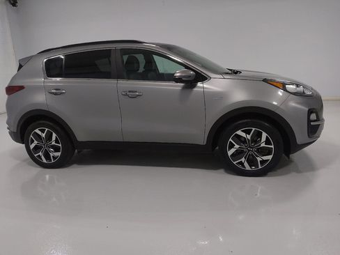 Used 2022 Kia Sportage EX w/ EX Technology Package AWD/4WD image 11