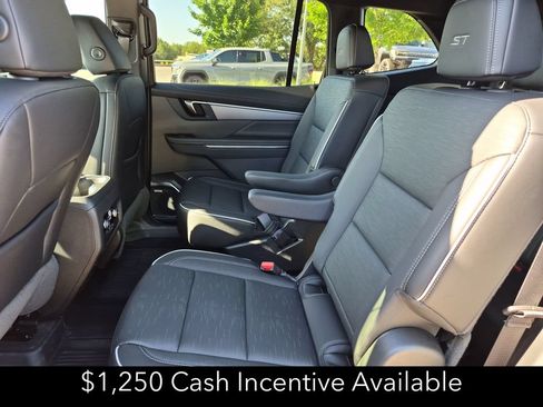 New 2026 Buick Enclave Sport Touring w/ Power Package FWD image 36