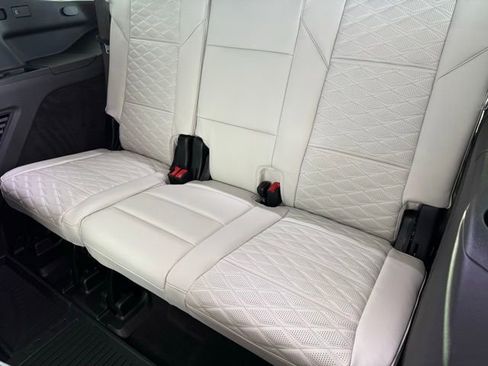 New 2026 Cadillac Escalade Platinum Luxury w/ LPO, Floor Liner Package AWD/4WD image 11