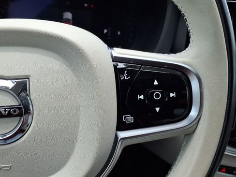 Certified 2023 Volvo XC60 B5 Core AWD/4WD image 24