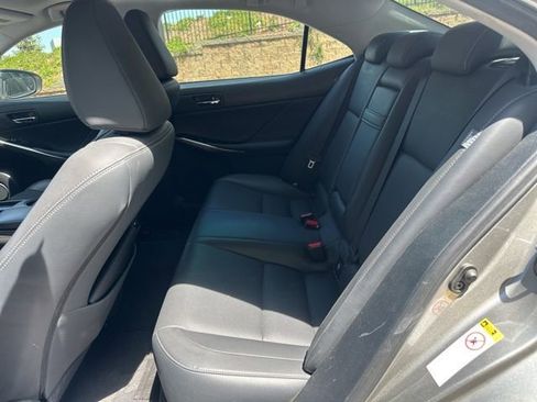 Used 2015 Lexus IS 250 RWD image 11