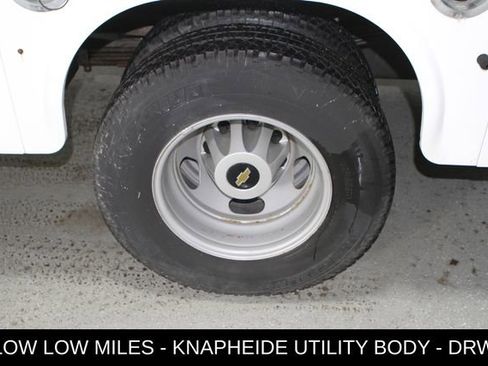 Used 2016 Chevrolet Silverado 3500 W/T AWD/4WD image 11