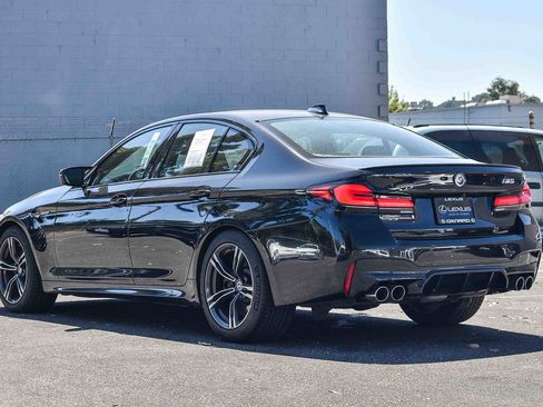 Used 2022 BMW M5 image 4