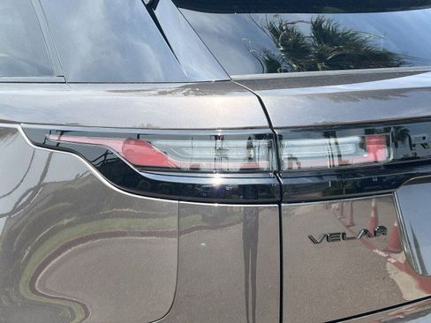 New 2026 Land Rover Range Rover Velar Dynamic SE image 10