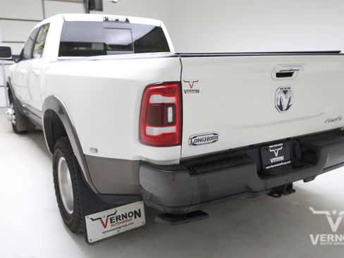 Used 2019 RAM 3500 Limited AWD/4WD image 2