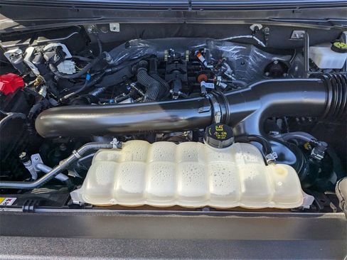 Used 2024 Ford Expedition Limited image 34