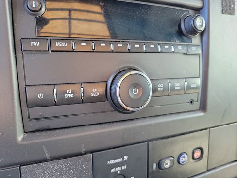 Used 2018 GMC Savana 3500 w/ Power Convenience Package image 17