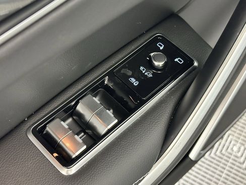 Used 2026 Jaguar F-PACE R-Dynamic S AWD/4WD image 21