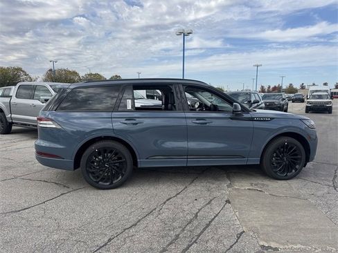 New 2025 Lincoln Aviator Reserve w/ Jet Appearance Package image 11