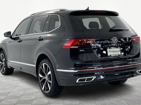 Used 2023 Volkswagen Tiguan SEL R-Line image 4