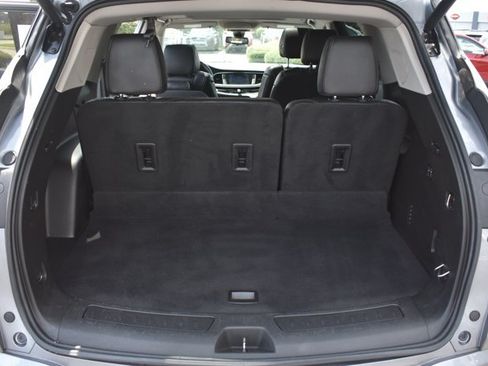 Used 2021 Buick Enclave Avenir w/ Avenir Technology Package FWD image 18