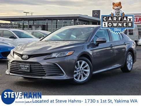 Used 2023 Toyota Camry LE image 1