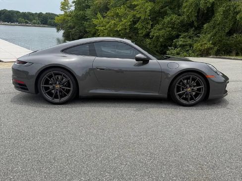 Used 2021 Porsche 911 Carrera S RWD image 3