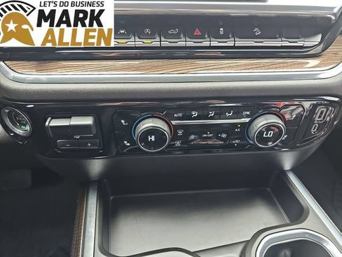 Used 2024 Chevrolet Silverado 1500 RST AWD/4WD image 18