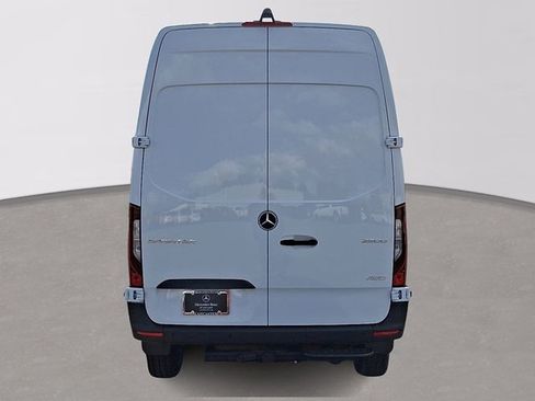 Used 2026 Mercedes-Benz Sprinter 2500 image 5