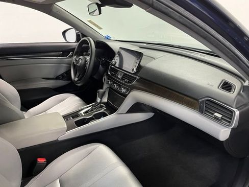 Used 2019 Honda Accord EX image 11