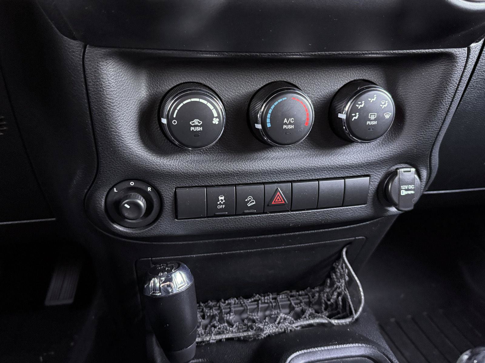 Used 2012 Jeep Wrangler Unlimited Sport AWD/4WD image 20