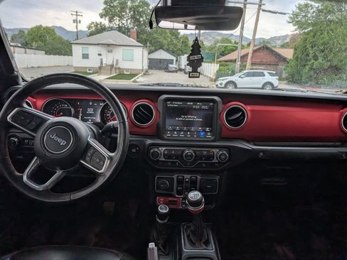 Used 2022 Jeep Gladiator Rubicon w/ LED Lighting Group AWD/4WD image 8