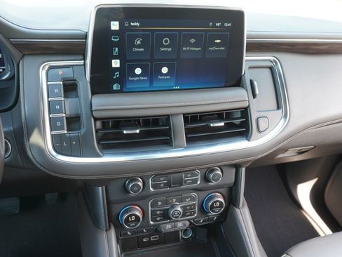 Used 2022 Chevrolet Suburban Z71 w/ Off-Road Capability Package AWD/4WD image 17