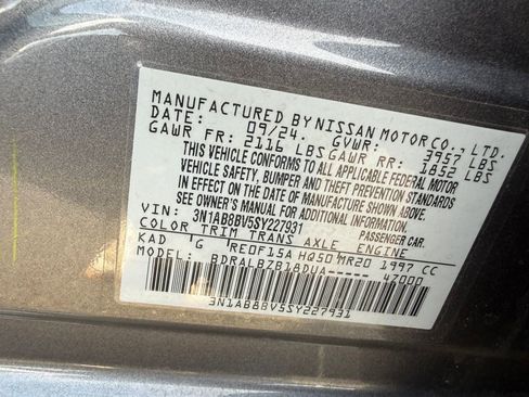Used 2025 Nissan Sentra S FWD image 17