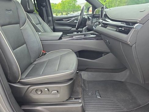 Used 2022 Cadillac Escalade Sport w/ Touring Package image 10