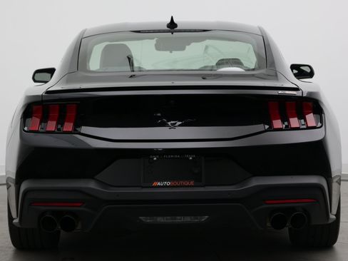 Used 2024 Ford Mustang Coupe RWD image 6