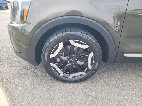 Used 2023 Kia Telluride S FWD image 9