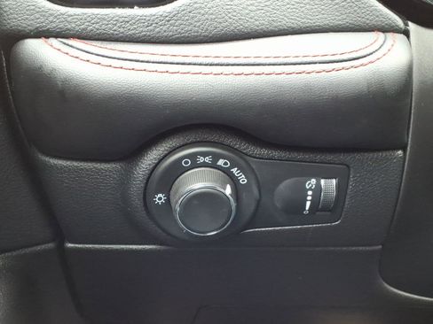 Used 2024 Dodge Durango GT image 32