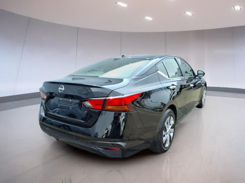 Used 2025 Nissan Altima 2.5 S FWD image 4