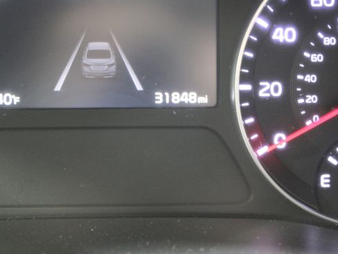 Used 2024 Kia Forte LXS image 10