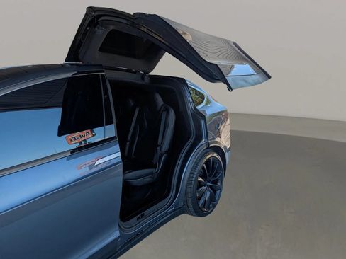 Used 2018 Tesla Model X P100D AWD/4WD image 16