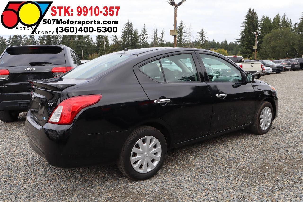 Used 2016 Nissan Versa SV FWD image 5