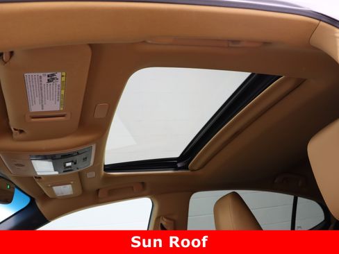 Used 2025 Lexus ES 350 w/ Premium Package image 28