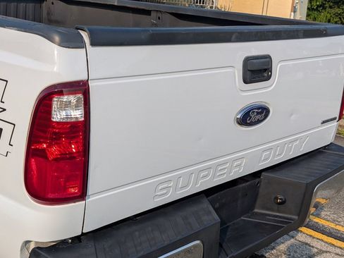Used 2016 Ford F250 XL w/ XL Appearance Package AWD/4WD image 33