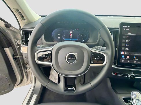 Used 2025 Volvo XC90 B6 Plus AWD/4WD image 41